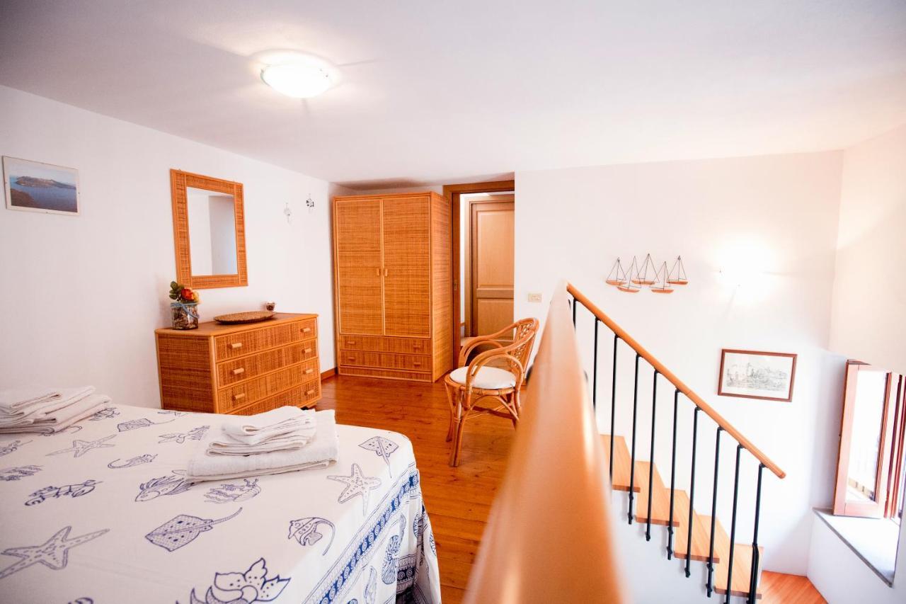 דירות ליפארי Casa Zu Peppino מראה חיצוני תמונה