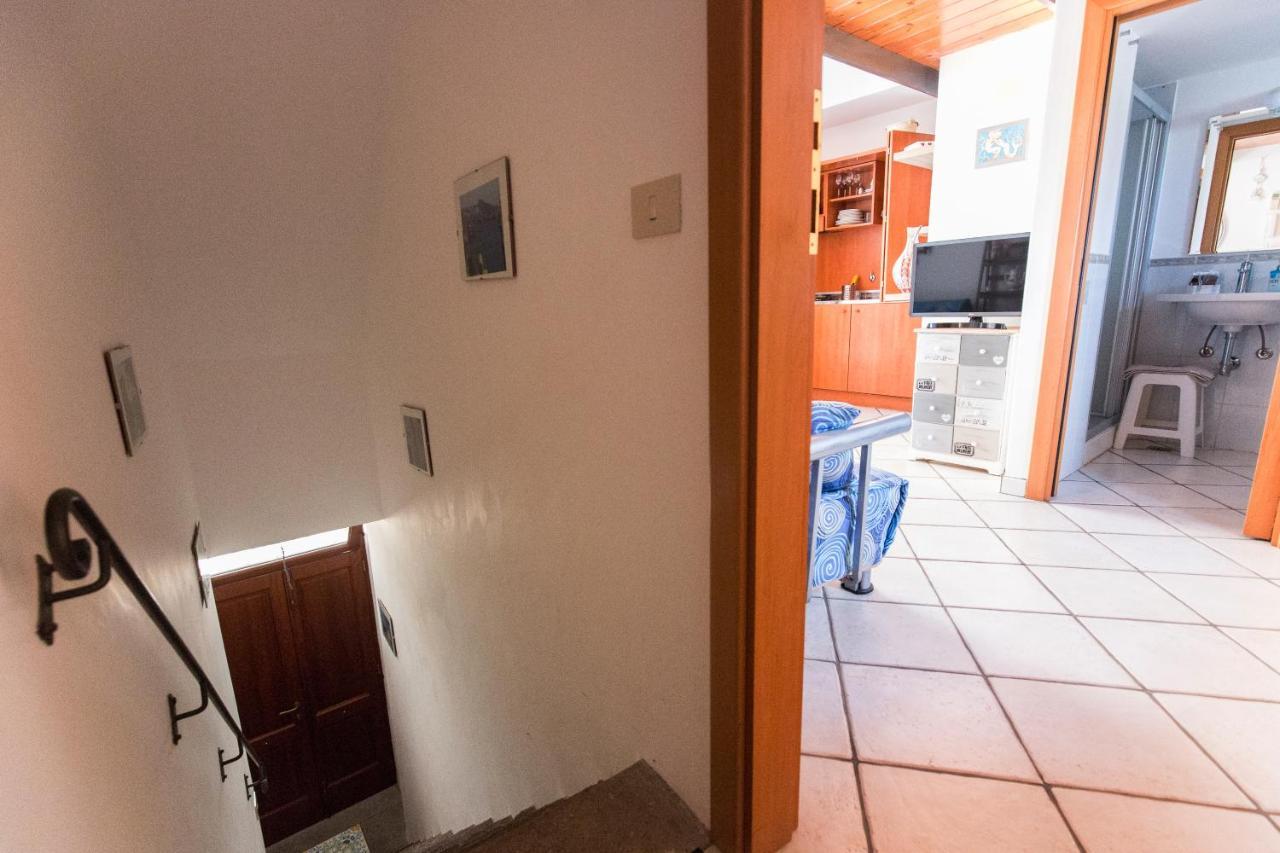 דירות ליפארי Casa Zu Peppino מראה חיצוני תמונה