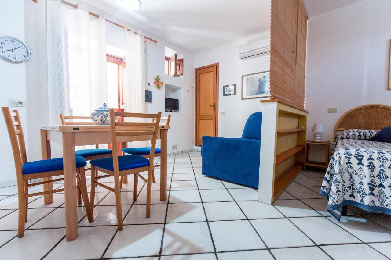 דירות ליפארי Casa Zu Peppino מראה חיצוני תמונה