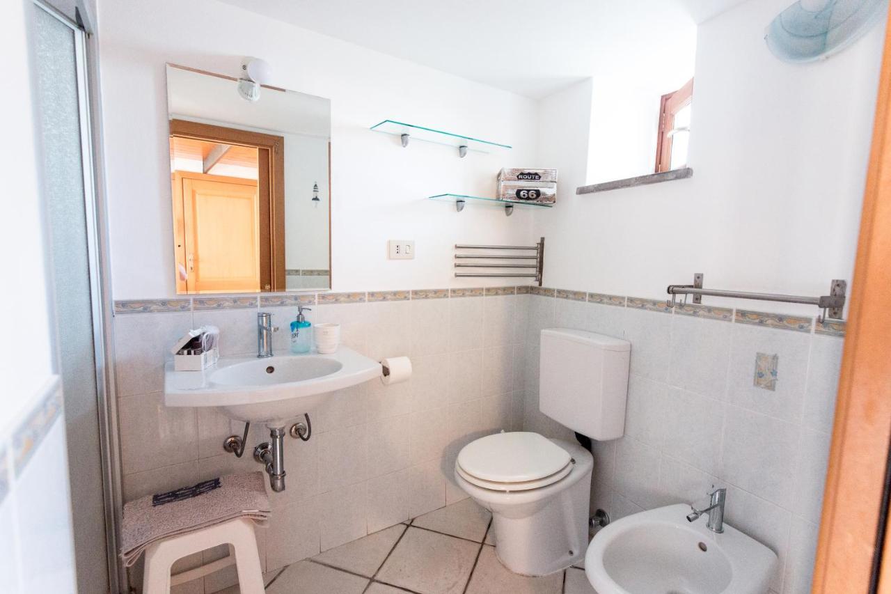 דירות ליפארי Casa Zu Peppino מראה חיצוני תמונה