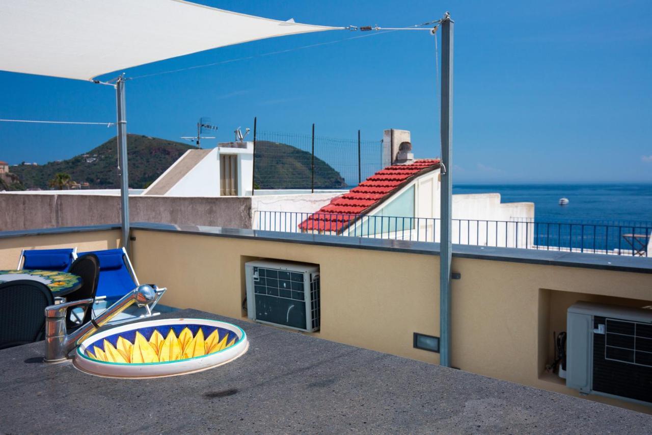 דירות ליפארי Casa Zu Peppino מראה חיצוני תמונה