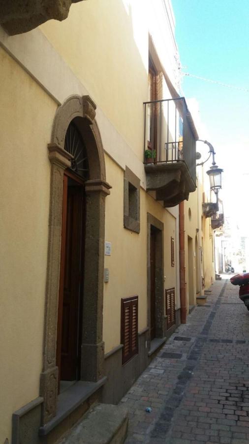 דירות ליפארי Casa Zu Peppino מראה חיצוני תמונה